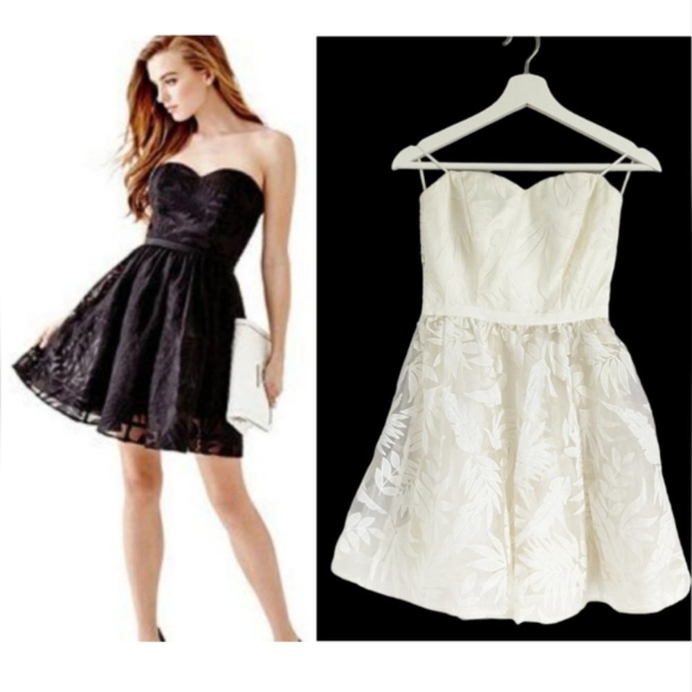 Guess Fit and Flare white strapless Cocktail Dress size 2